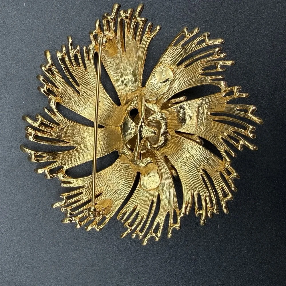 Monet Cordelia Brooch Gold Tone Starburst Twisted Rope Vintage Pin 3